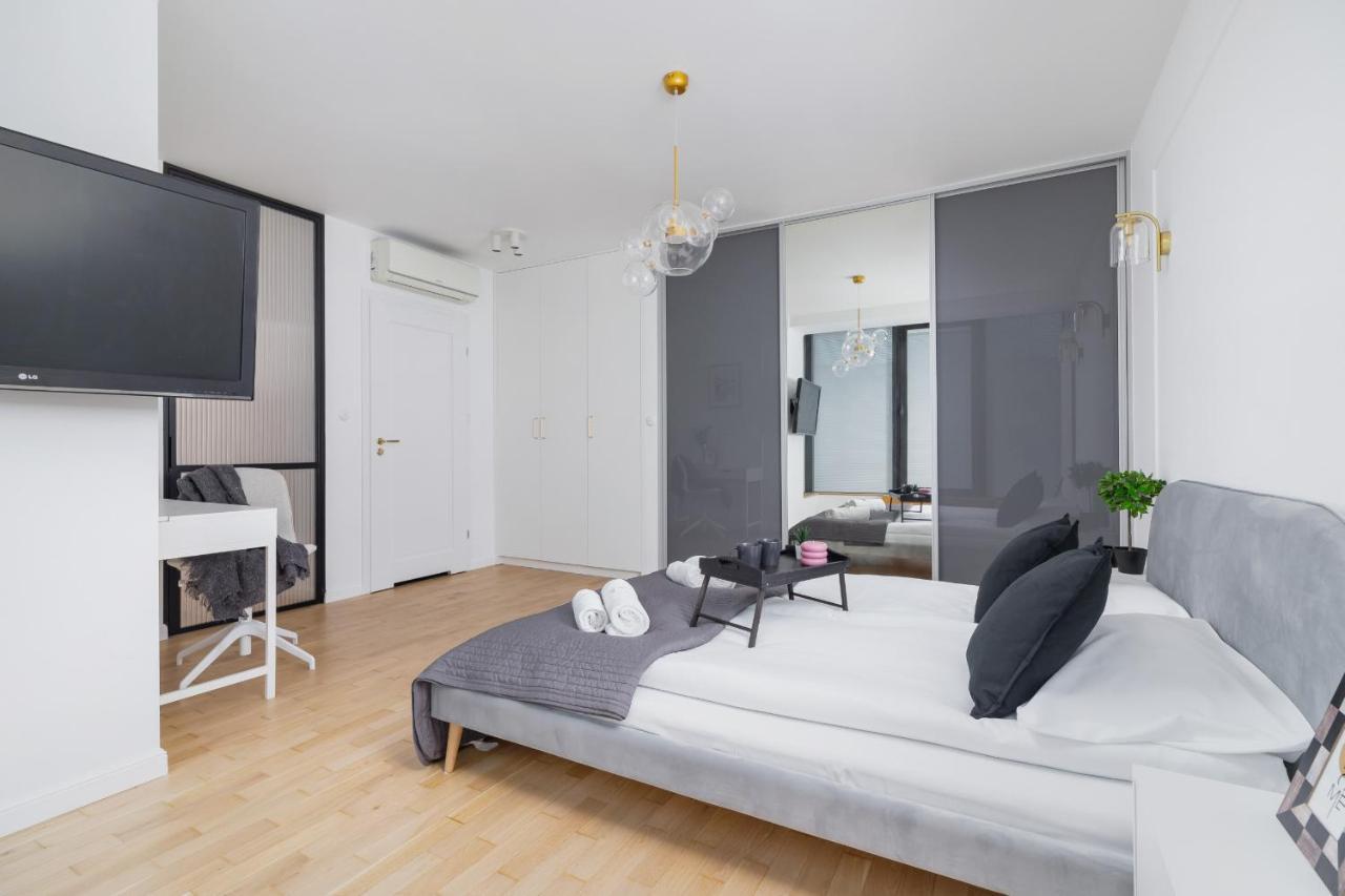 Politechnika Krakowska Apartment By Renters Prestige Esterno foto