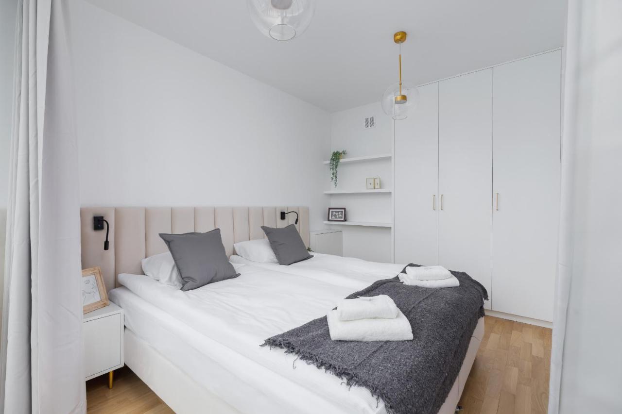 Politechnika Krakowska Apartment By Renters Prestige Esterno foto