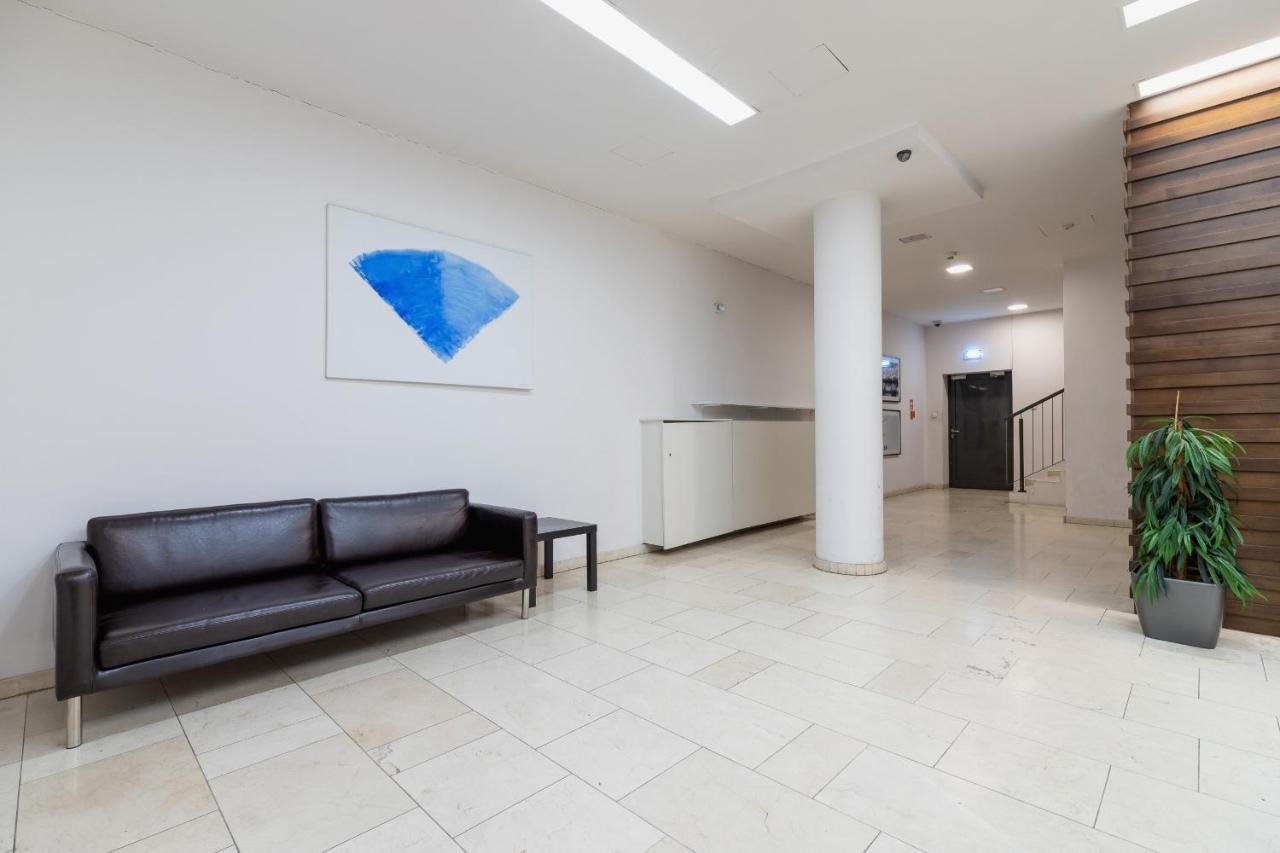 Politechnika Krakowska Apartment By Renters Prestige Esterno foto